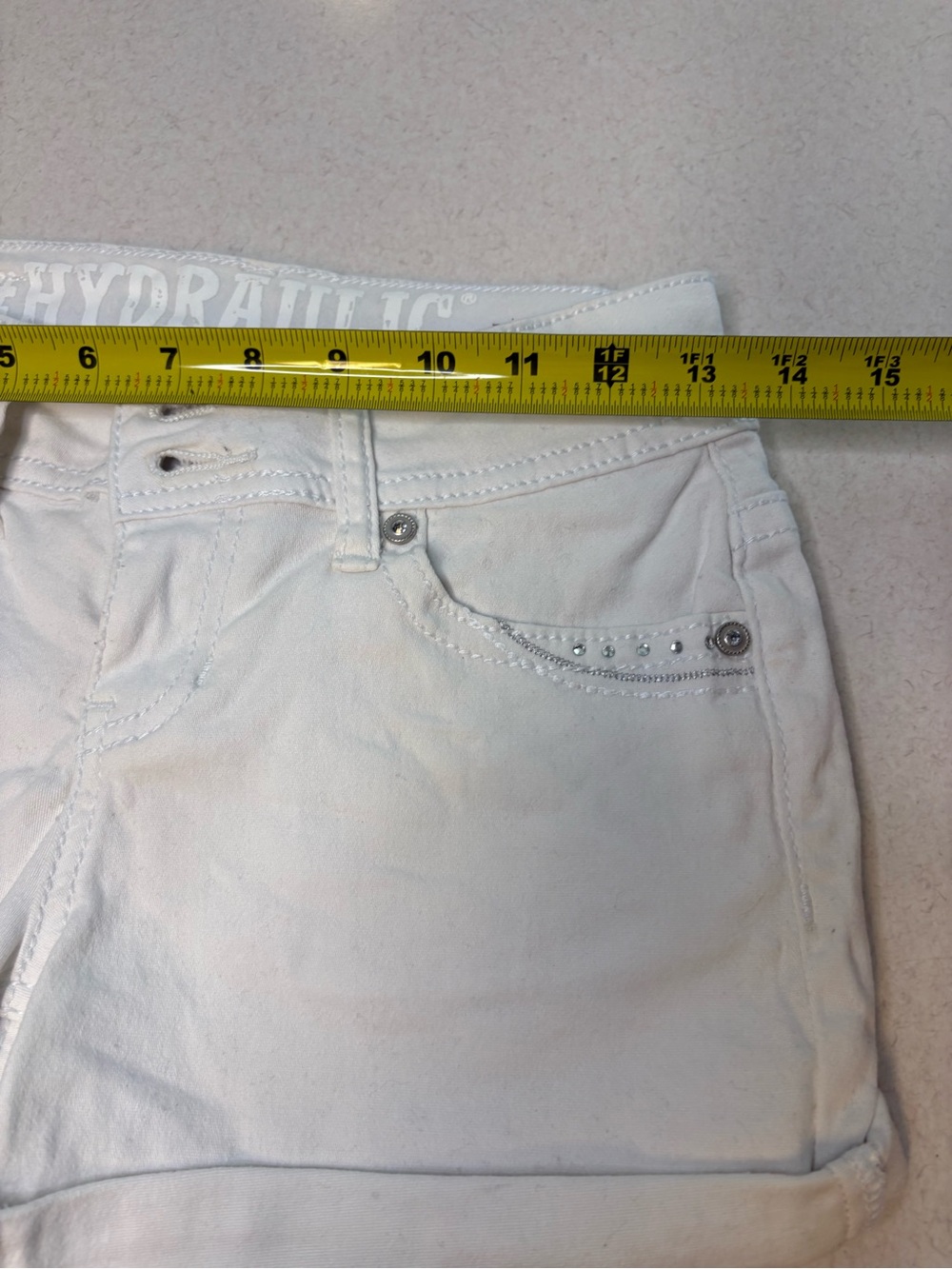 Women’s 2 Pair Hydraulic Brand Denim Shorts Size 3/4 - Picture 15 of 16